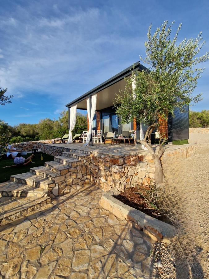 Beach House Hela - Resort & Tavern Bain, Free Transport, Pool, Island Of Zut - Kornati Pristanisce Exterior foto