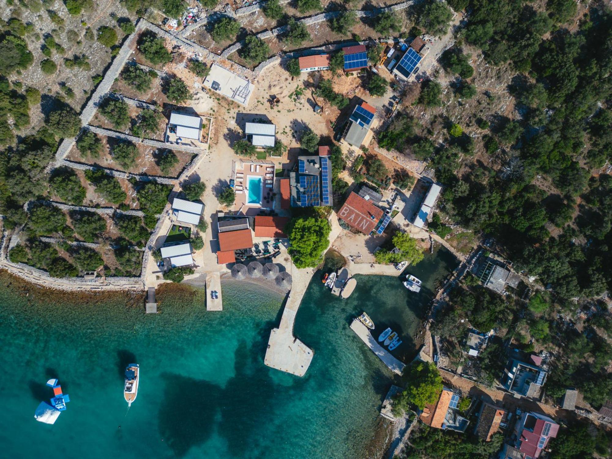 Beach House Hela - Resort & Tavern Bain, Free Transport, Pool, Island Of Zut - Kornati Pristanisce Exterior foto